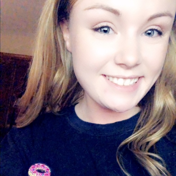 Meet your Posher, Dean'na - Picture 2 of 2